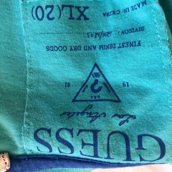 Guess T - Picture 4 of 4